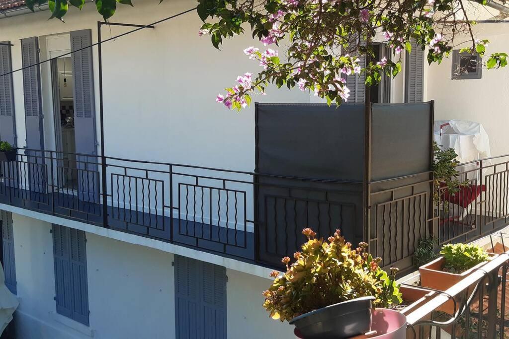 Logement Le Serein Тулон Экстерьер фото