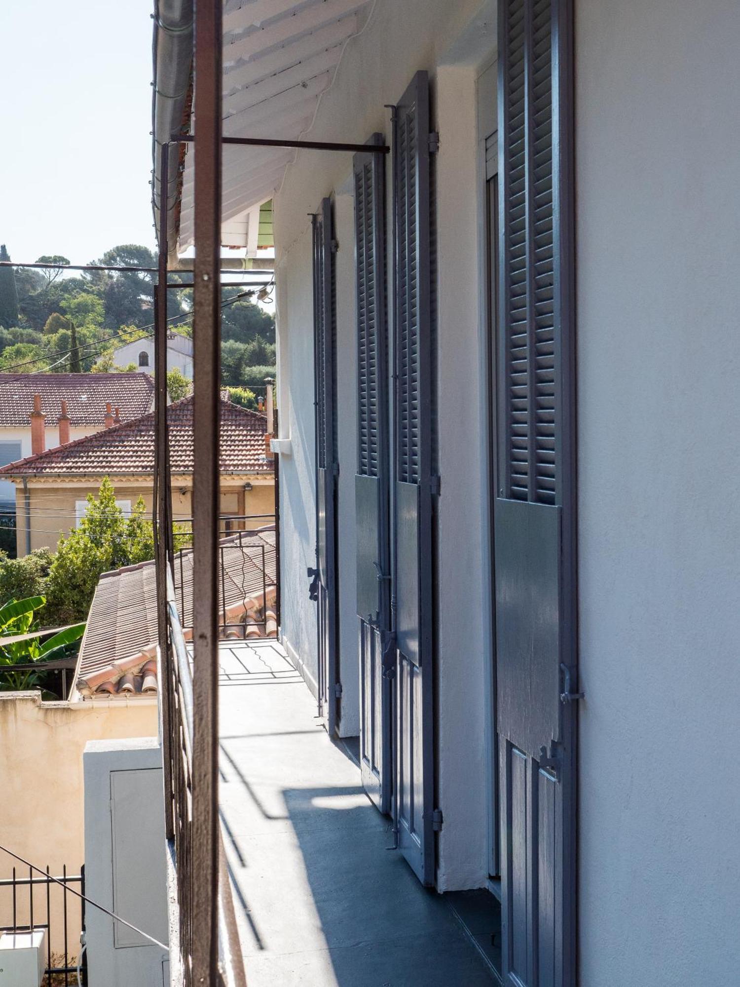Logement Le Serein Тулон Экстерьер фото